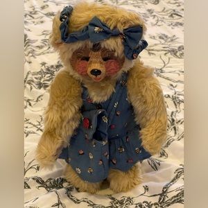 Barton’s Creek Collection by Gund Bear with Stand 13” “Nadine” 1999